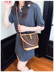2025 New Retro Print Bucket Bag Large Capacity Fashion Shoulder Crossbody Bag Women