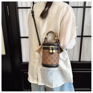 Sac seau cylindrique rétro pour femme, sac bandoulière monogramme tendance avec foulard.