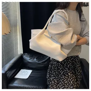 Κομψή γυναικεία τσάντα ώμου shopper, μεγάλη χωρητικότητα και κομψός μινιμαλιστικός σχεδιασμός.
