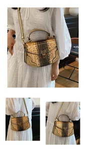 Fashion snakeskin handbag for women, luxury top handle cross-body bag for summer daily wear.