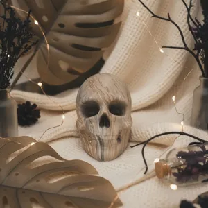 Resin Skull Head Ornament Water Transfer Printing Creative Personalized Desktop Decoration For Halloween Home Party Decor