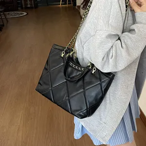Women Large Capacity Quilted Tote Bag PU Leather Fashion Chain Crossbody Bag Casual Commuting Handbag