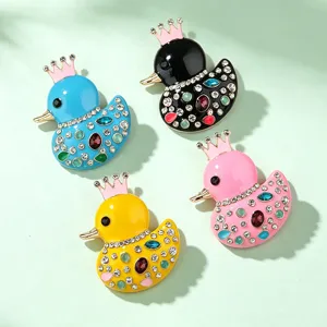 Cute crown duck brooch detail, colorful enamel rhinestone crystal duck pin for coat suit decor