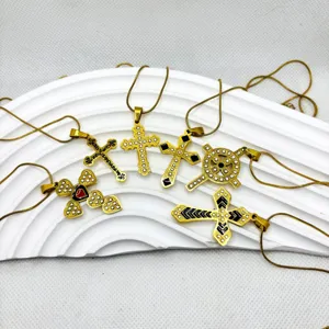 Collier Pendentif Croix en Acier Inoxydable Hip Hop Pour Hommes Femmes Street Punk Or Strass Gothique Gravé Chaîne Serpent Bijoux Cadeau