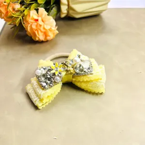 Chouchou noeud papillon en dentelle jaune strass perle accessoires cheveux femme élégants