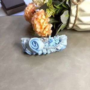 Pince à cheveux en tissu bleu fait main avec rose et mignon chat perles accessoire style doux