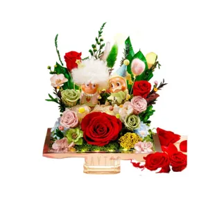 Caja de regalo de flores de rosas preservadas con muñecas bonitas, regalo LED romántico