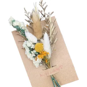 Mini dried flower bouquet with card for wedding corsage and party decoration gift details.