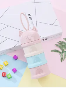 Dispensador de leche en polvo portatil para bebe caja de aperitivos multicapa para viajes.