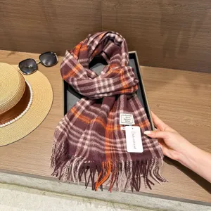 Calda sciarpa in lana a quadri per donna, elegante scialle lungo con frange stile britannico.