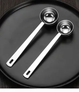 Ensemble de cuillères à mesure en acier inoxydable à long manche pour café et poudre.