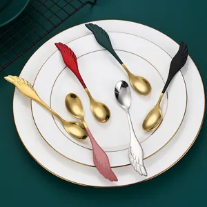 Set di cucchiai in acciaio inossidabile con ali d'angelo per caffè, dolci. Eleganti.