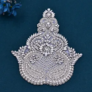 Parche decorativo pesado de perlas y pedrería estilo europeo para ropa y accesorios.