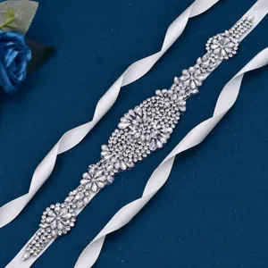 Elegante cintura da sposa in strass con nastro bianco per abito da sposa e da cerimonia.