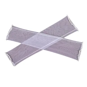 Gants de mariage en tulle sans doigts avec bordure en perles pour robe de mariée vue principale.