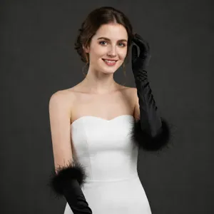 Eleganti guanti lunghi in raso nero con polsini in piuma da donna, ideali per matrimoni e feste.