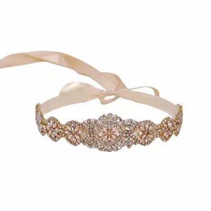Élégant ceinture de mariée en cristal avec strass et ruban en satin pour robe de mariée.