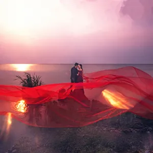 Red tulle fabric wedding veil trailing mesh material for bridal decoration and DIY crafts