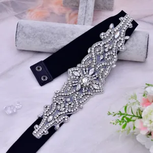 Schwarzer elastischer Strass Taillengürtel für Damen, glänzender Glitzerkleidgürtel.