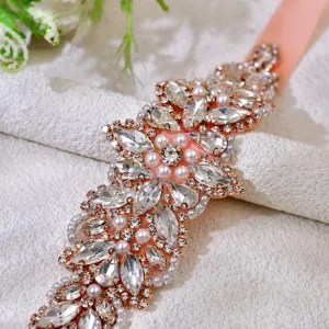 Ceinture de mariée strass en or rose avec perles, écharpe de robe de mariée élégante.