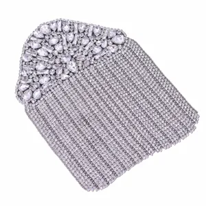 Spalline di lusso in cristallo strass con frange per decorare abiti e capi di abbigliamento.