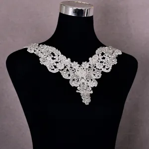 Elegante weiße Perlen-Spitzenkragen Applikation für Hochzeitskleider und traditionelles Hanfu.
