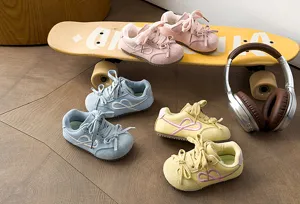 Zapatillas casuales para niños con lindo lazo, suela blanda cómodos zapatos para correr.