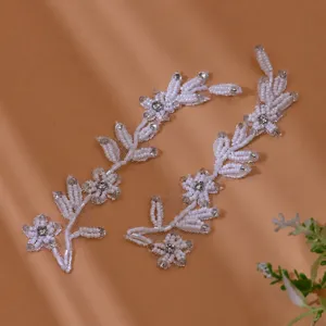 Pizzo Bianco Strass Paillettes Foglia Toppa Floreale Perline Cucite a Mano Applicazione Per Indumento Abito Scarpa Corsage Fai da Te