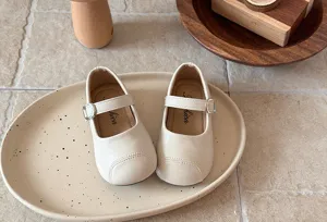 Girls flat princess shoes, French style soft-soled Mary Jane leather shoes for kids spring.