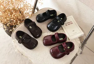 Franse stijl split-toe lederen schoenen voor meisjes, comfortabele zachte zool prinsessenschoenen.