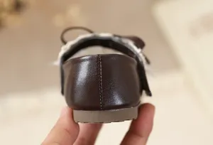 Zapatos de princesa de cuero marrón para niñas con bonito lazo y encaje. Suela suave.