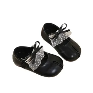 Zapatos Mary Jane negros para niñas con lazo de encaje de lunares, calzado plano infantil.
