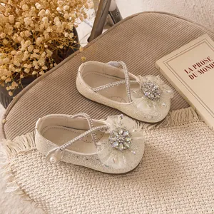 Prachtige peuter meisjes prinses schoenen met glitter, strass bandjes en strik bloem.