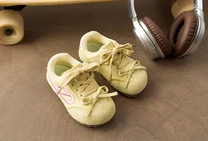Zapatillas deportivas infantiles retro con lazo bonito y suela blanda para el colegio.