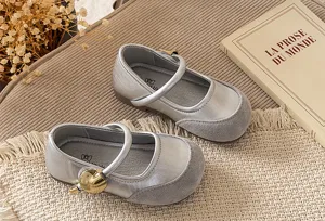 Kids silver Mary Jane flats stylish French toddler princess leather shoes for girls.