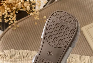 Toddler girls princess shoes soft rubber anti-slip sole detail view close up presentation.