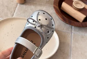 Chic French style silver polka dot Mary Jane shoes for girls, comfortable soft sole flat.