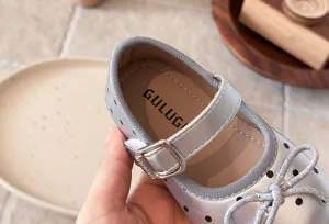 Comfortable kids silver polka dot Mary Jane flat shoes with sweet bow and soft rubber sole.
