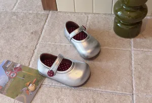 Mädchen silberne Mary Jane Schuhe Kleinkind süße Prinzessin weiche Sohle für Kleider