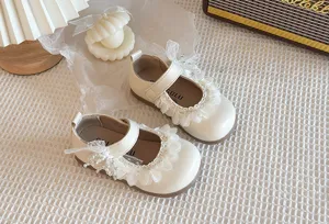 Scarpe piatte in pelle vintage per bambine perla di pizzo morbida scarpe da principessa