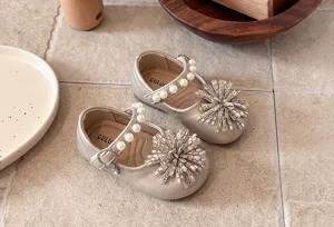Girls French pearl rhinestone leather shoes, soft-sole spring princess single shoes.