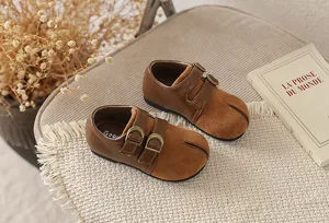 Zapatos retro de cuero para niños con punta dividida, Mary Jane marrones de doble correa y suela.