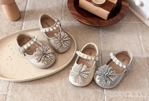 Children's pearl rhinestone princess shoes, sweet bow leather Mary Jane shoes for toddler girls.