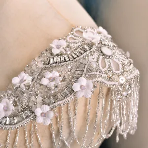 Parche de flecos de cuentas hecho a mano aplique flor de cristal detalle de vestido