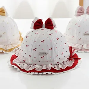 Grazioso cappello da pescatore per neonato primavera sottile con fiocco rosso e cuori.