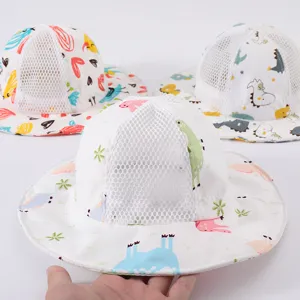 Cappello da sole traspirante per neonati con stampe di dinosauri, perfetto per l'estate dei bambini.