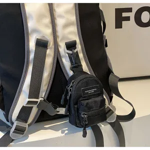 Mini Lippenstift Kopfhörer Tasche trendige Stoff Schlüsselanhänger Anhänger Detailansicht schwarz
