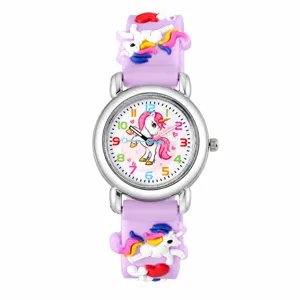 Kinder Quarzarmbanduhr mit lila Silikonarmband, 3D Einhorn Cartoon Design und buntem Zifferblatt.