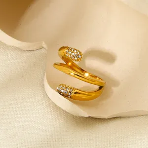 Lussuoso Anello Aperto in Acciaio Inossidabile a Tre Strati Incrociato per Donna Placcato Oro 18K Zirconia Geometrico Intarsiato Regolabile Resistente allo Scolorimento Gioielli