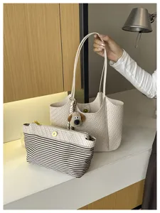 Schicke geflochtene Tasche Set mit gestreifter Tasche und Hundehänger für Damen Alltag Pendeln.